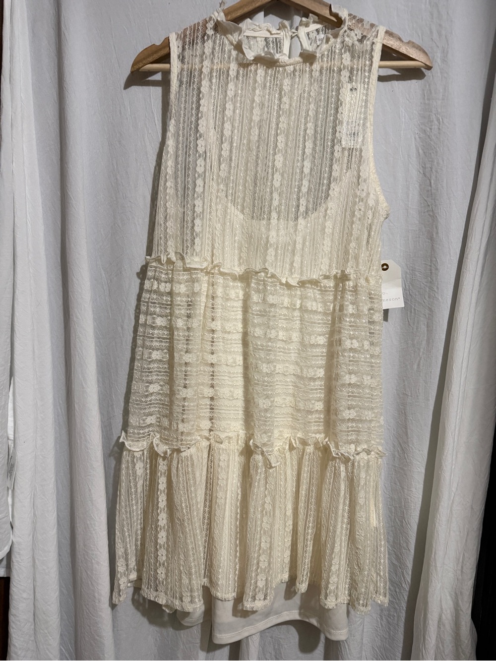 Francesca's Collections Cream Lace Tiered Midi Dress